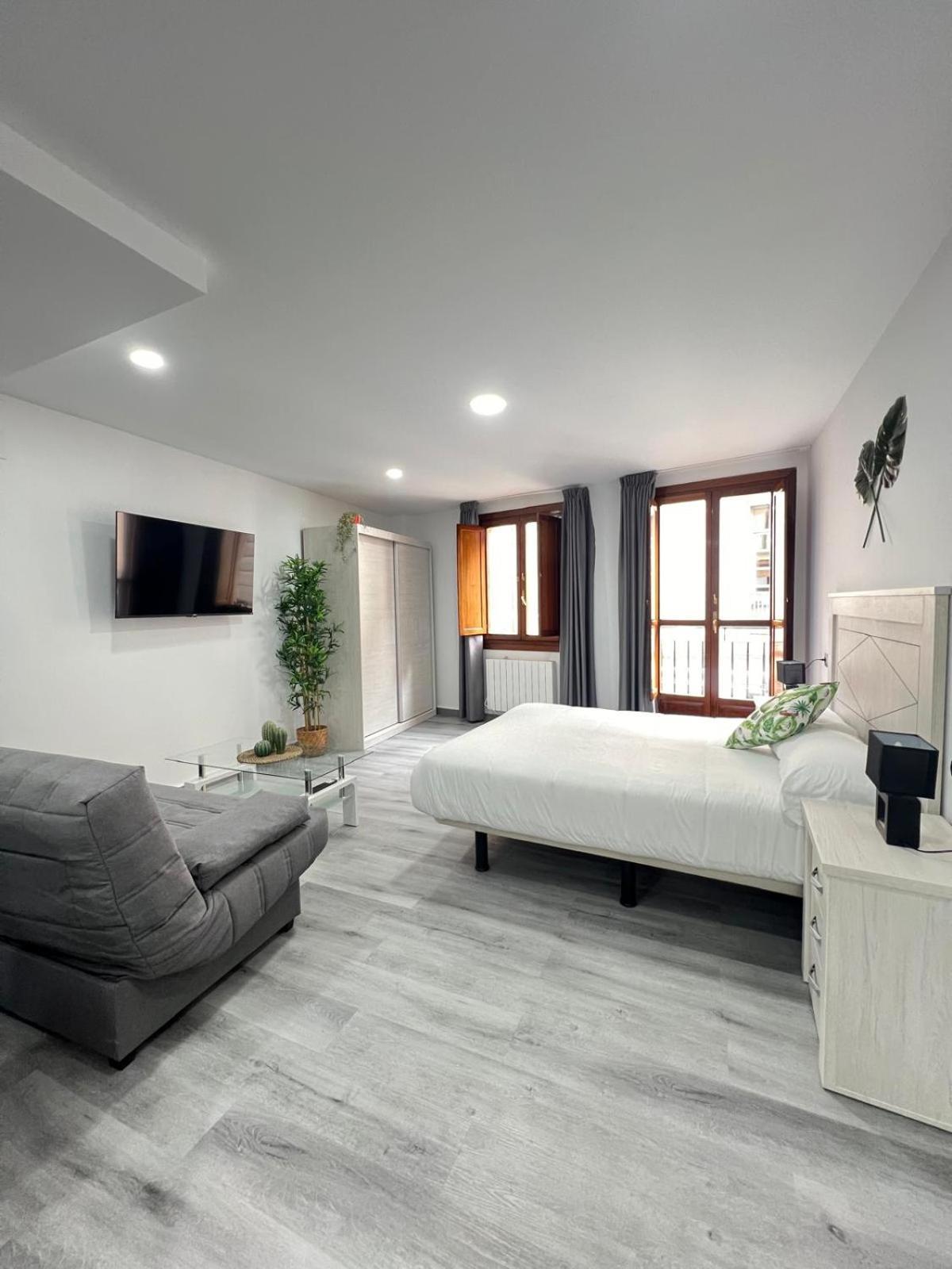 Rosal Central Studios اوفيدو المظهر الخارجي الصورة
